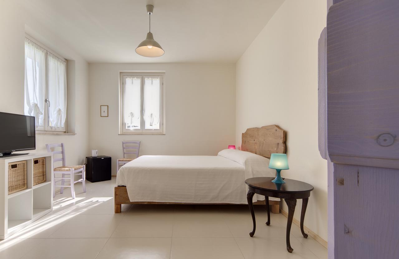 B&B Villa Olesia Ostra Rom bilde